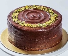 4 kişilik Klasik çikolatalı fıstıklı yaş pasta fiyatları Ordu pasta
